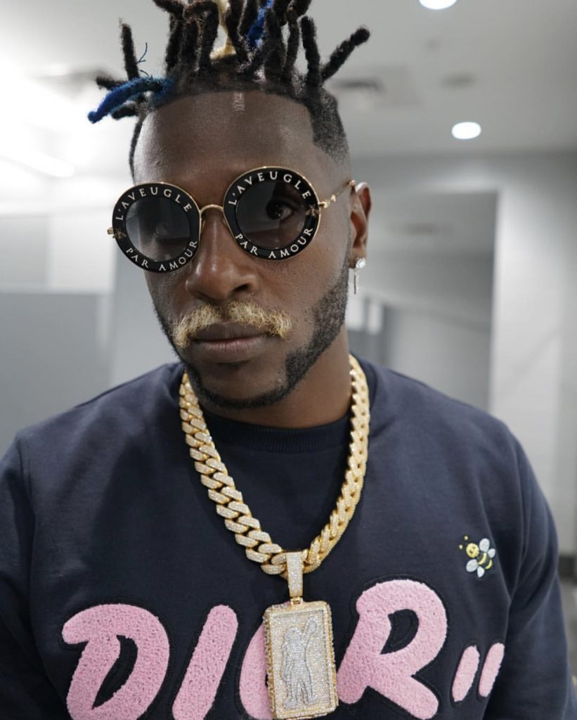 Antonio Brown To Get Help - Baller Alert Antonio Brown Sued