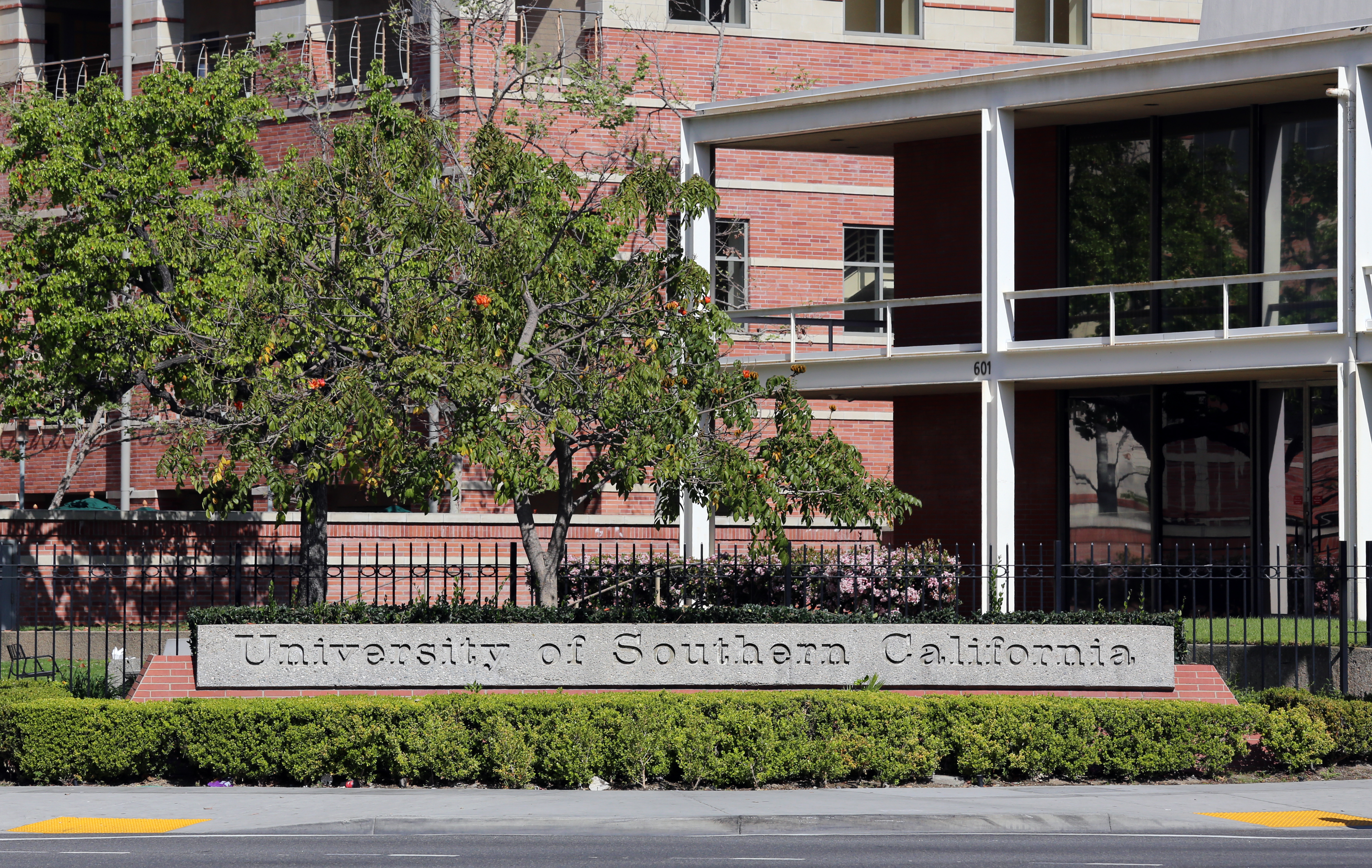 USC Student Threatens suicide