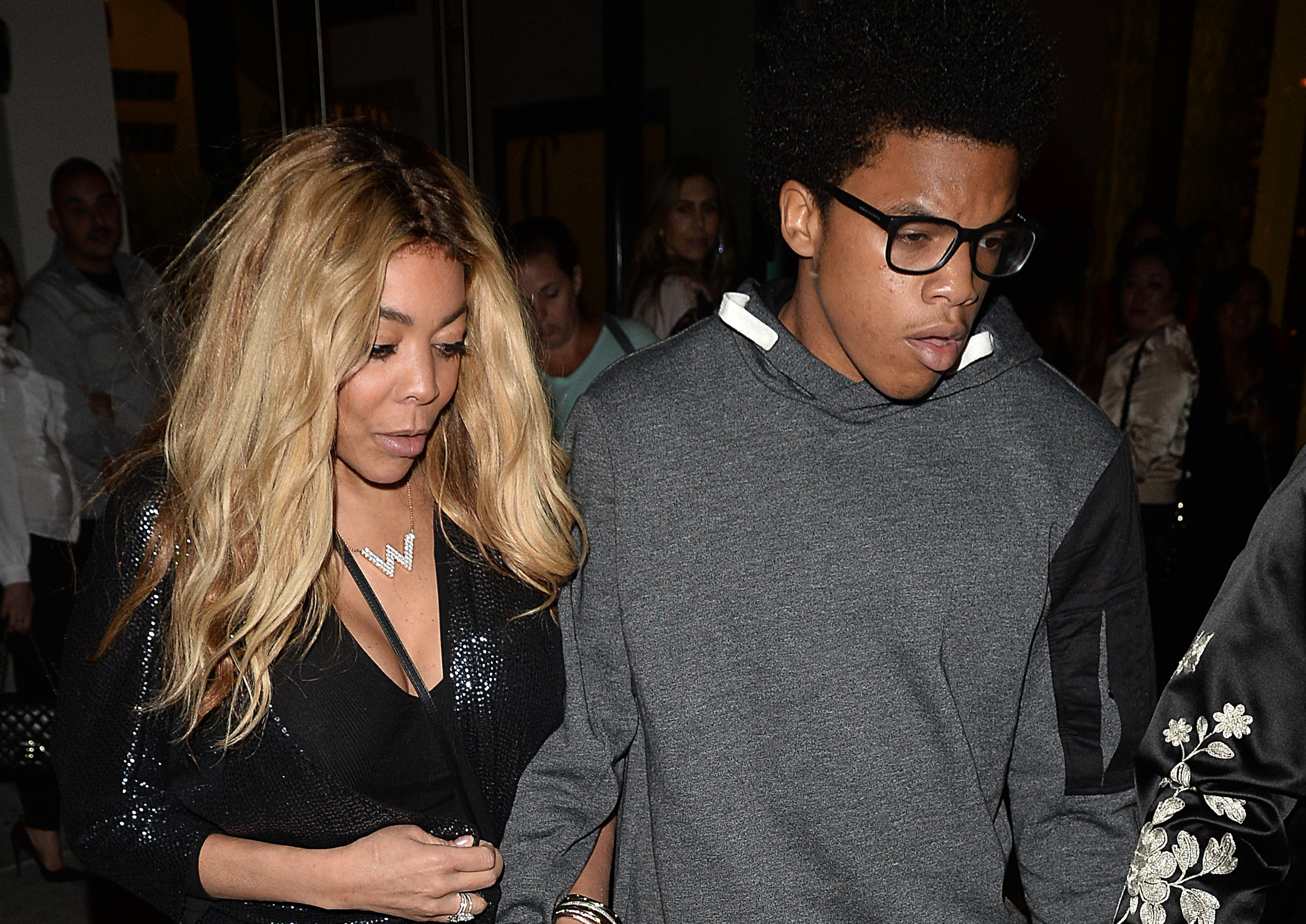 Kevin Hunter Jr Off The Hook