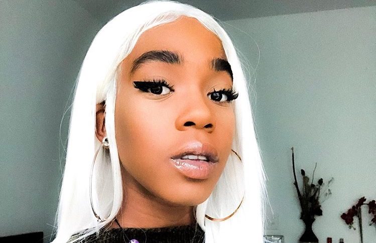 Buku Abi TalkS R Kelly