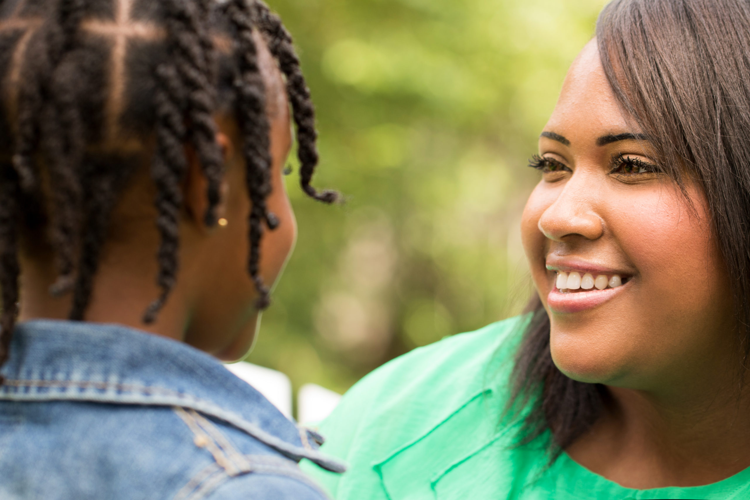 Mother talking with her daughter - Baller Alert Should Gender Roles Be Introduced To Children?