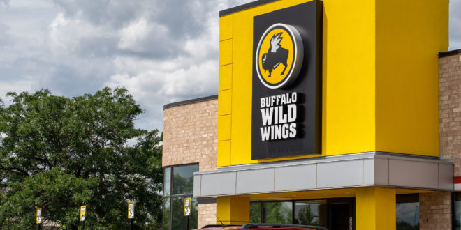 Chicago Man Sues Buffalo Wild Wings for False Advertisement, Says 'Boneless Wings' are Just Chicken Nuggets