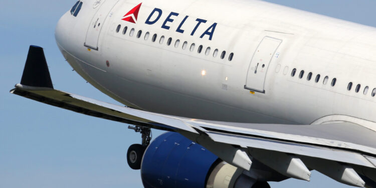 Delta Planes Collide on the Ground at LaGuardia Airport, FAA Opens Full-Scale Investigation