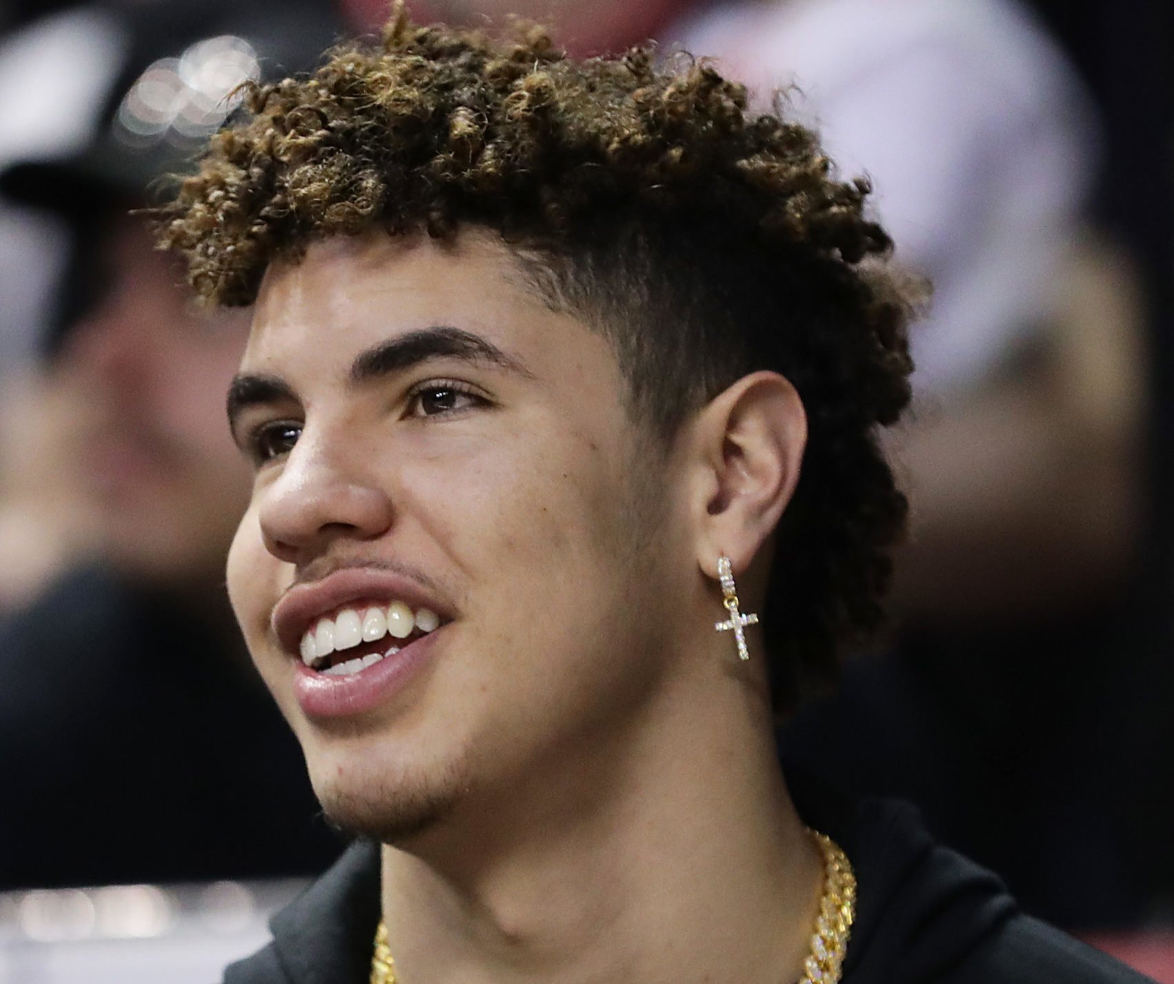 LaMelo Ball covers neck tattoo after being pressured by the NBA