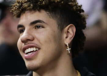 NBA Fines LaMelo Ball $35K for Flipping Off Ref During Hornets and Heat Game [Video]