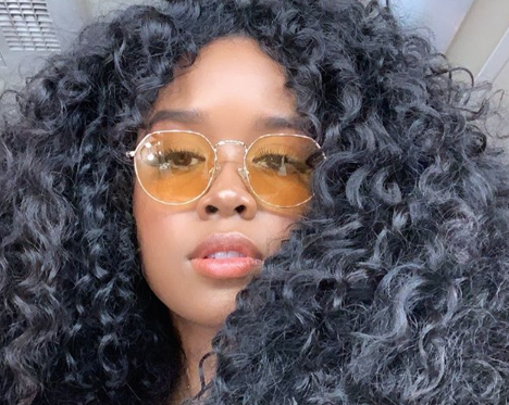 HER Talks Touching People