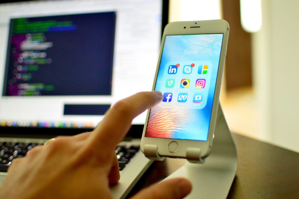 Facebook and Intstagram Trolls