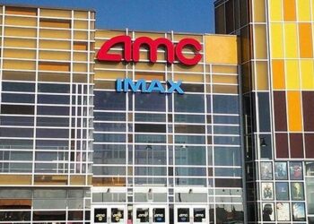 AMC Forced to Cut Back Long Preshows After Studio Complaints