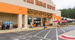Federal Judge Rules Home Depot Did Violate Workers' Rights By Refusing To Allow Them To Wear BLM Merchandise At Work
