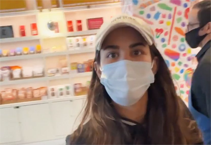 woman accuses teen of theft