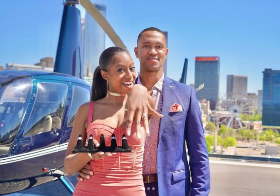 Man Proposed With 5 Different Engagement Rings