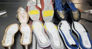 Image of cocaine in shoes of woman - photo from border officials