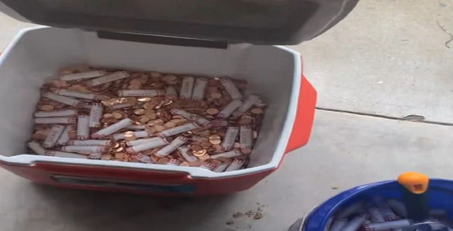 Father Dumps 80,000 Pennies In Front Lawn For His Final Child Support Payment