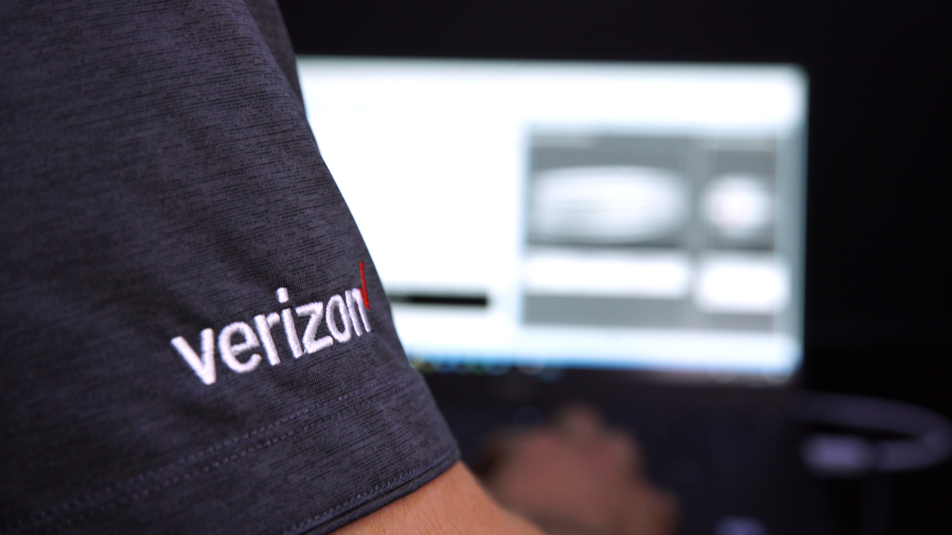 Verizon Is increasing Its Minimum Wage For Employees To $20