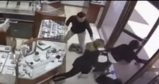 Run Up If You Want: Jewelry Store Employees Give Thieves That Work During Robbery Attempt