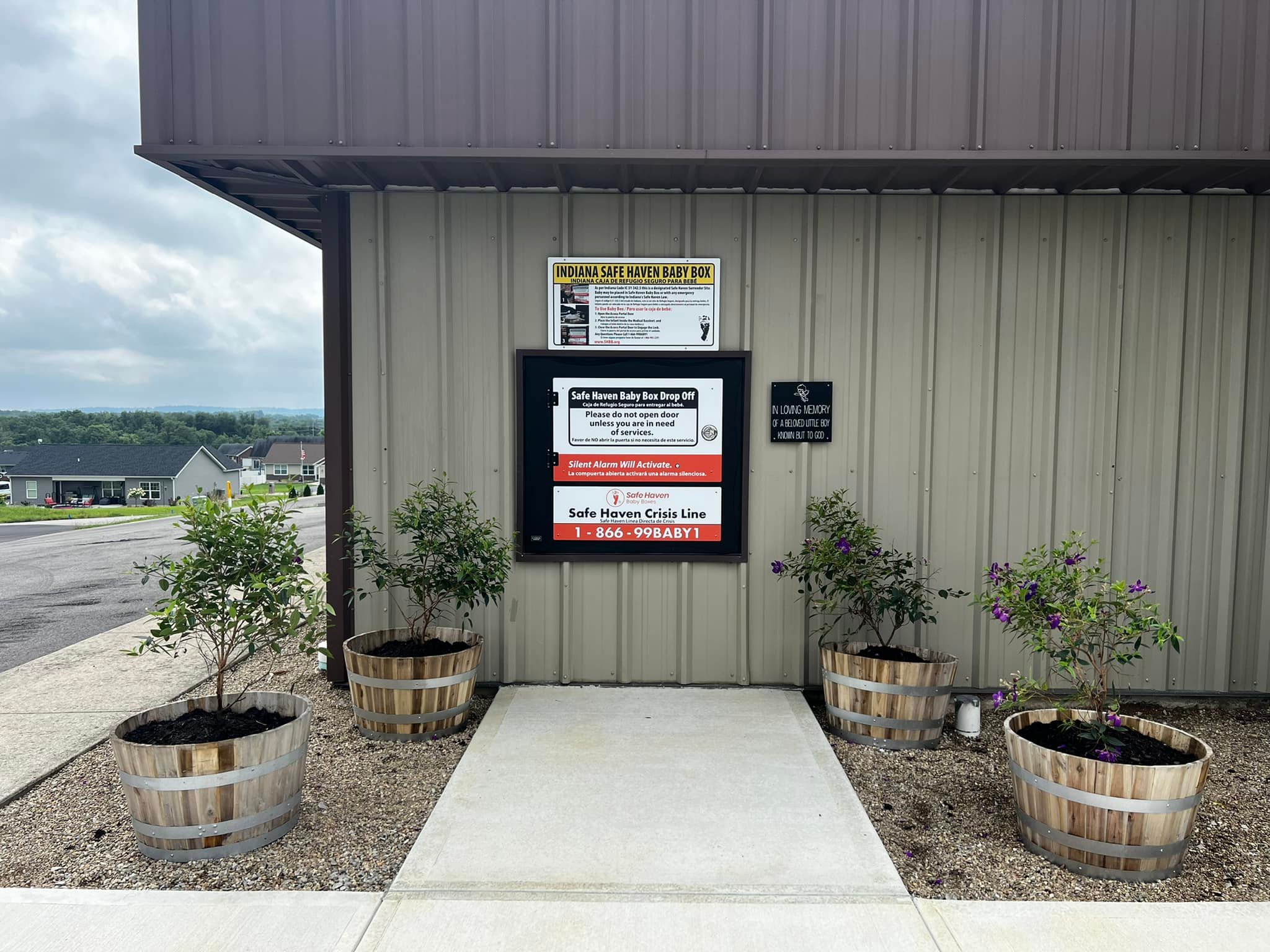 Washington County Ambulance Service Baby Box - Baller Alert Safe Haven Box Installed to Honor 5-Year-Old Found Dead In Suitcase