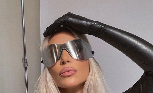 It looks like things seem to be going well between Kim Kardashian and Kanye West. And Kim Kardashian is even supporting Yeezy by posting selfies in the new