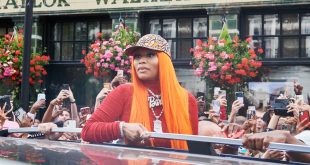 YouTuber Files Lawsuit Against Nicki Minaj's 'Barbz'