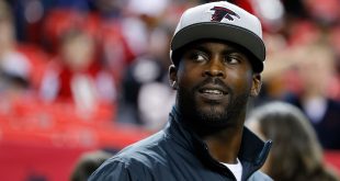 Michael Vick To Lead Eight-Part Docuseries About The Evolution Of Black Quarterbacks