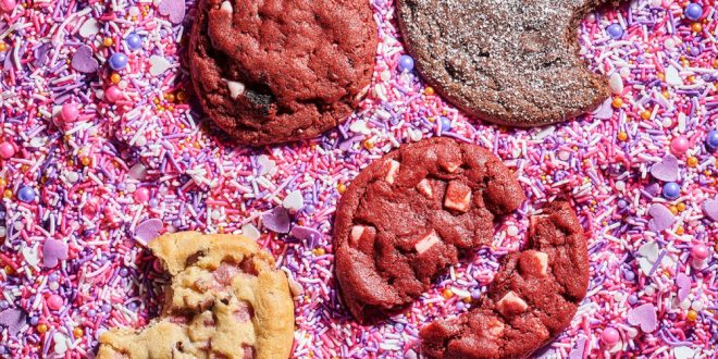 Insomnia Cookies' Launches New Chocolate Lava Cake and Valentine's Day Collection