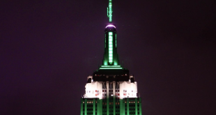 New Yorkers Get Heated After Empire State Building Lights Up Green and White in Support of the Philadelphia Eagles
