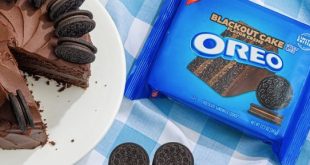 Oreo Blackout Cake Cookies Promises Two Layers Of Chocolate Creme 