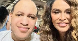 BeyHive Helps Fan Attend Beyoncé’s Houston Renaissance Show After Airline Couldn’t Accommodate His Wheelchair [Video]