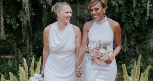 "Good Morning America" Host Robin Roberts & Amber Laign Marry In Stunning Backyard Wedding