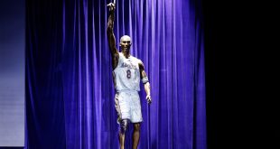Lakers Plan to Fix Typos Engraved in Newly Unveiled Kobe Bryant Statue