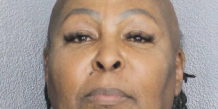 Sean Kingston Mom - Baller Alert Sean Kingston’s Mom Bails Out After Arrest in Fraud Case