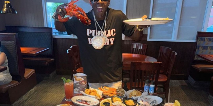 Flavor Flav Partners with Red Lobster Following Effort to Save Company from Bankruptcy