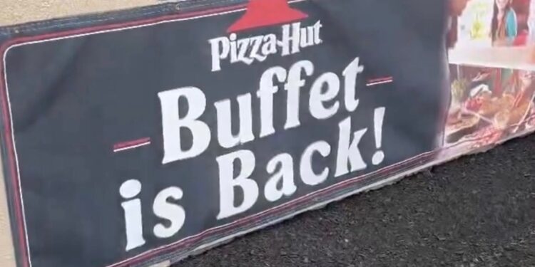 Foodies React to a Pizza Hut Location Bringing Back the Beloved Buffet