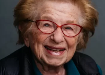 Dr Ruth Dies