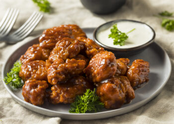 Ohio Supreme Court Rules Restaurant Not Responsible for Man's Injury After Bone Gets Lodged in Throat While Eating Boneless Wings