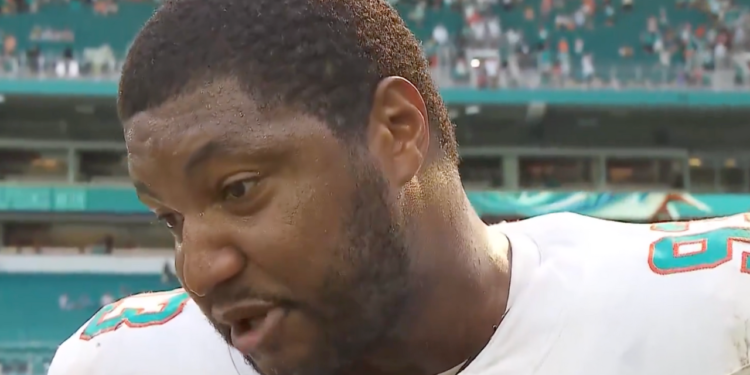 Tyreek Hill Wasn't the Only Dolphin Detained by Police Before Season Opener—Teammate Calais Campbell Also Handcuffed