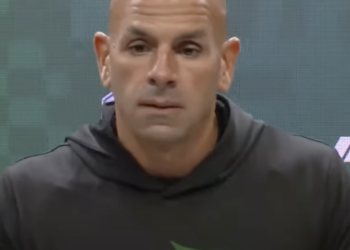 Jets Fire Head Coach Robert Saleh After 2-3 Start