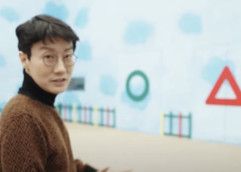 "Squid Game" Creator Hwang Dong-hyuk Admits he Lost "Eight or Nine" Teeth Due to Stress from Filming Season 1