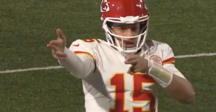 Kansas City Chiefs Star Patrick Mahomes Fined for "Violent Gesture" During Touchdown Celebration [Video]