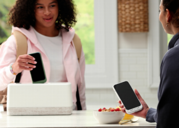 That's Baller: This Instant Power System Recharges Phones in 2 Seconds