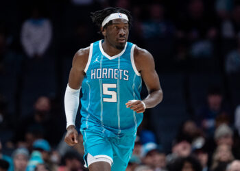 Los Angeles Lakers Acquire Big Man Mark Williams ahead of NBA Trade Deadline