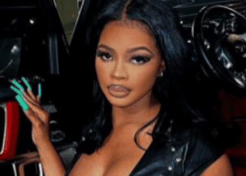 JT Seemingly Quits on Stage After Crowd Goes Silent—Says She’s “Done” Performing [Video]