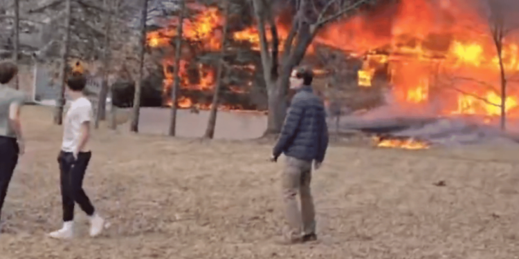 Minnesota Plane Crash Caught on Camera: Jet Plummets Into Home, Killing All on Board [Video]