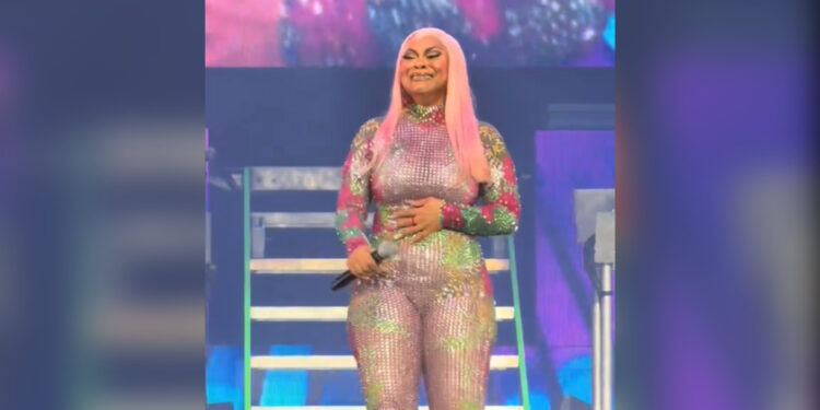 Nivea Breaks Down in Tears During Emotional Millennium Tour Performance [Video]