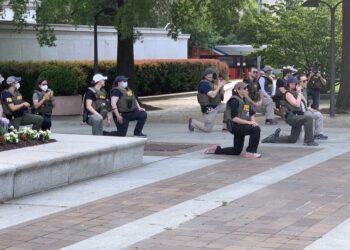 FBI Agents Who Kneeled During George Floyd Protests Reassigned Under Trump-Era Leadership