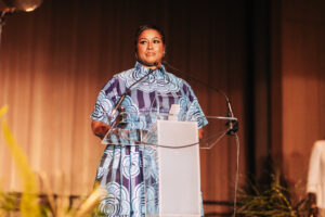 Tina Davis Photo Credit: Jorge Meza