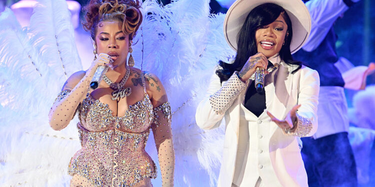 GloRilla Taps Keyshia Cole for Glamorous “Typa” Performance at BET Awards [Video]