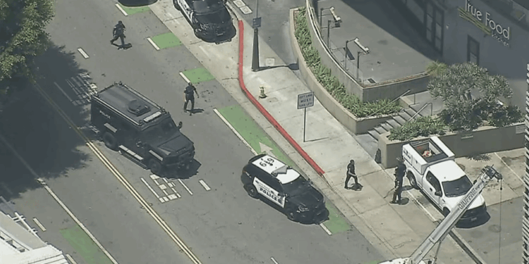 Cop Shot in Daylight Near Santa Monica Mall After Chasing Teen Shooter Suspect