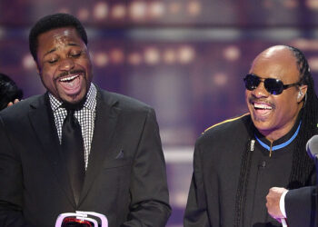Stevie Wonder Opens up About the Heartbreaking Loss of Malcolm-Jamal Warner: “He Spoke Truth in a World Full of Lies”