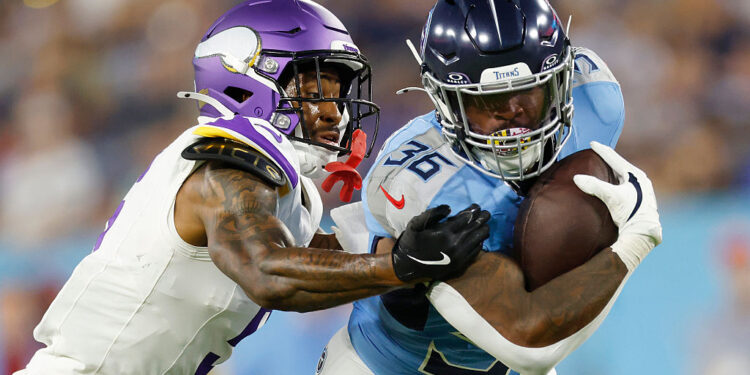 Titans vs. Vikings Game Interrupted by Flying Sex Toy on the Field in Nashville [Video]