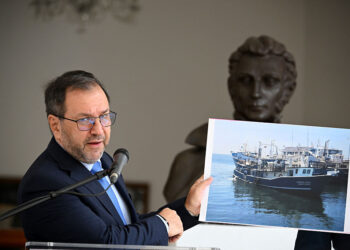 Venezuela Accuses U.S. Navy of Illegally Detaining Fishermen on Tuna Boat in Caribbean Waters